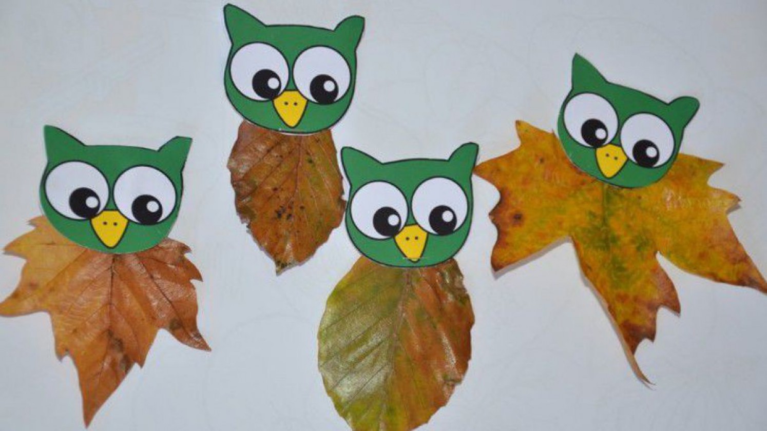 Waldeulen gebastelt mit Herbstlaub.