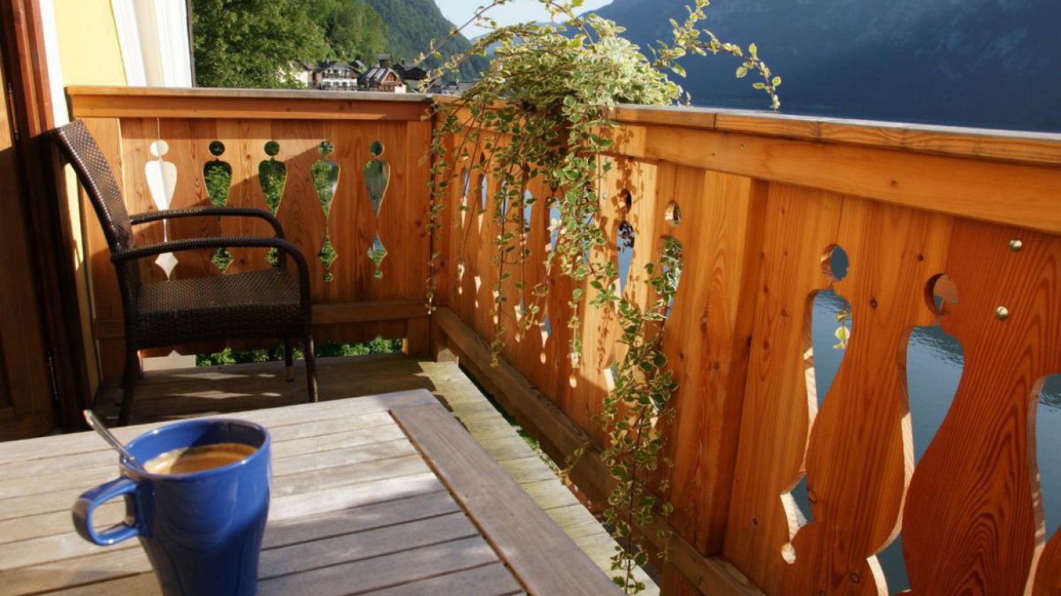 Blick vom Balkon im Sommer