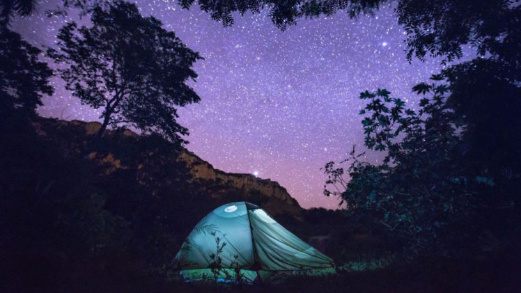 Zelten unter dem Sternenhimmel